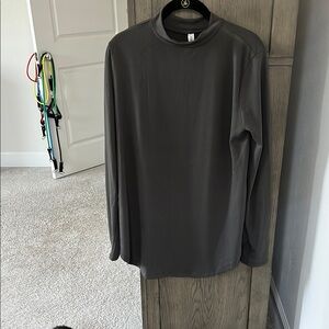 Zenana Outfitters Gray Long Sleeve Tee